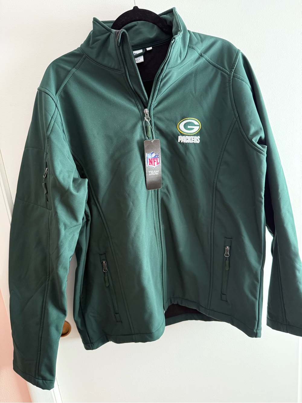 NWT Green Bay Packers Men's Dark Green Softshell Jacket
